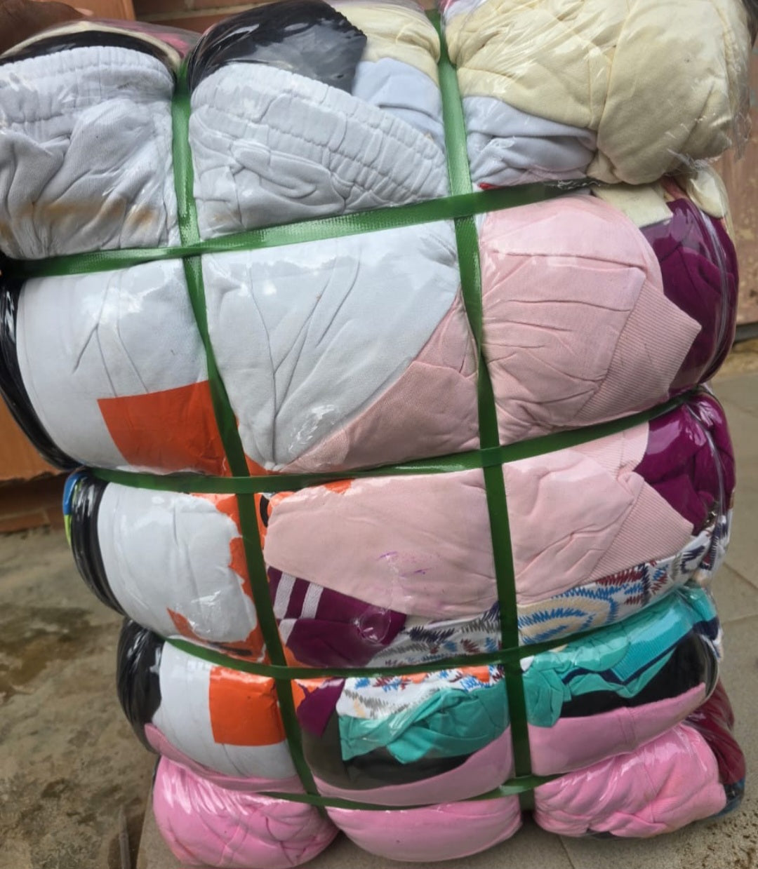 Uk(55kg) and China (100kg) - sweatshirts, hoodies, joggers.- Grade A