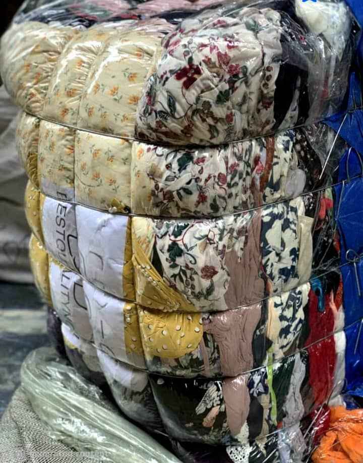 LADIES BALE OF CLOTHING  BULK ORDER —  55kg & 100kg (Grade A & AB)